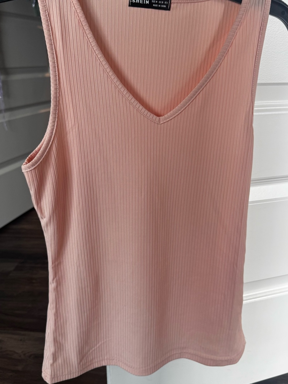 SHEIN Ribbed V-Neck Tank Top - Dusty Pink